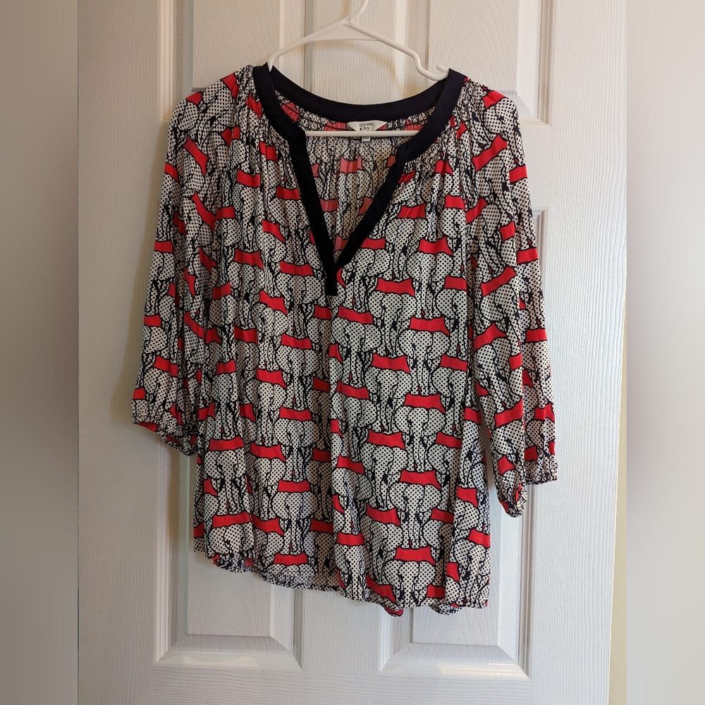 Crown and Ivy 🐘 💕 blouse